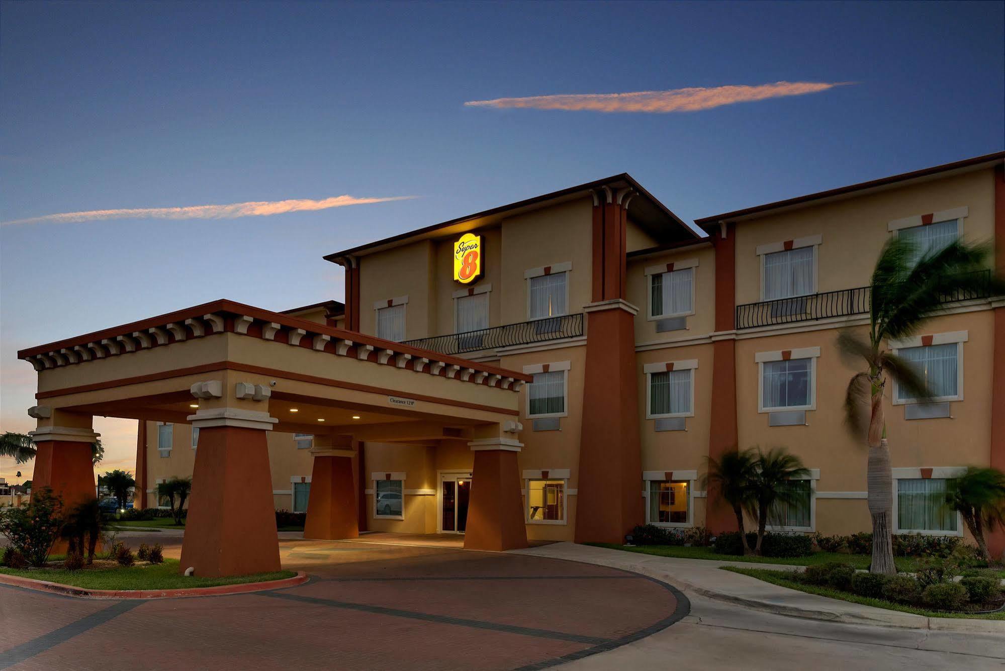 ซูเปอร์ 8 บาย วินด์แฮม ฮิดัลโก/แมคแคลแลน แอเรีย Hotel Hidalgo ภายนอก รูปภาพ