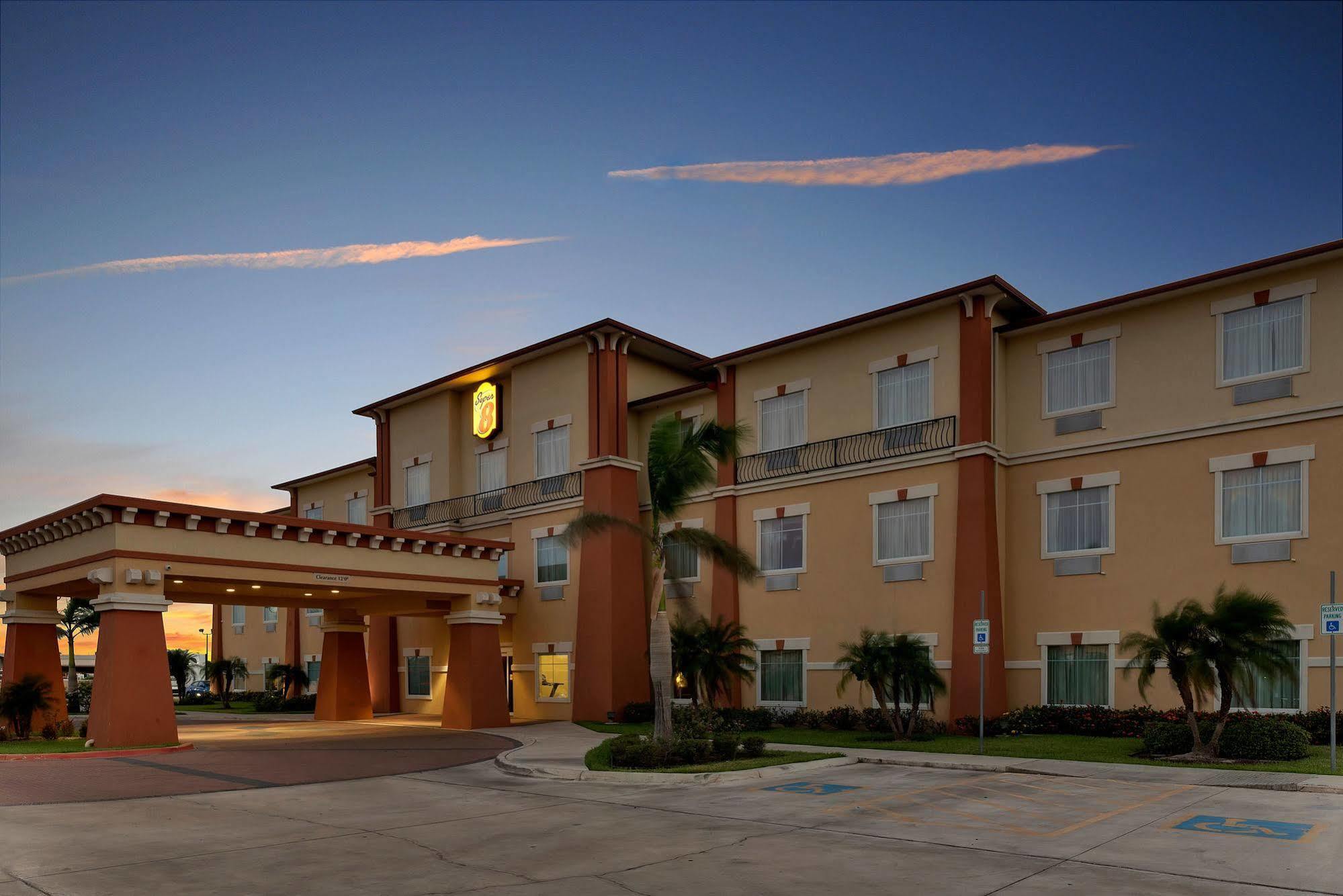 ซูเปอร์ 8 บาย วินด์แฮม ฮิดัลโก/แมคแคลแลน แอเรีย Hotel Hidalgo ภายนอก รูปภาพ