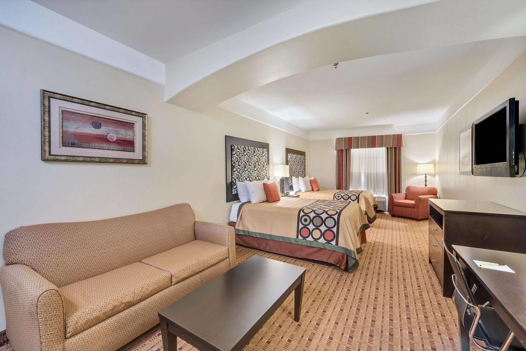 ซูเปอร์ 8 บาย วินด์แฮม ฮิดัลโก/แมคแคลแลน แอเรีย Hotel Hidalgo ภายนอก รูปภาพ